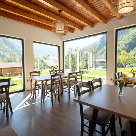 Bujtina Harusha 3* Theth