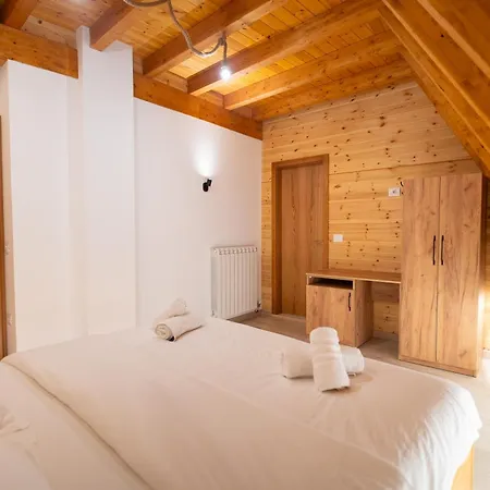 Guest house Bujtina Harusha