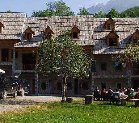 Bujtina Harusha Theth