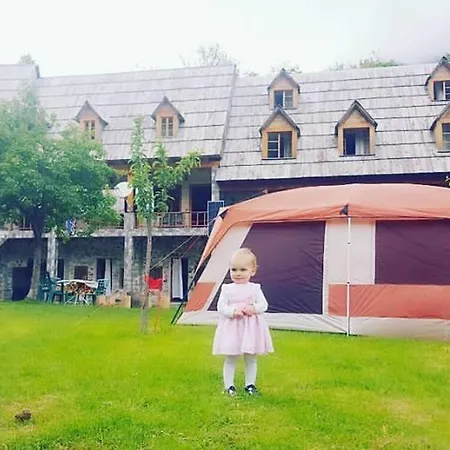 Bujtina Harusha Guest house Theth