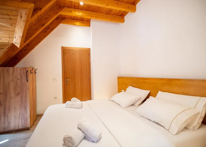 Guest house Bujtina Harusha 3*