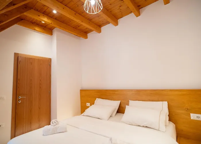 Bujtina Harusha Guest house Theth